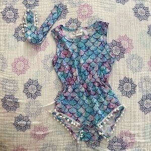 NWOT Mermaid Scales Kids One Piece Romper with Matching hair tie